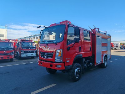 东风四驱3.5吨水罐消防车（全柴112KW）