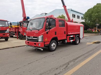 福田双排H2圆罐洒水